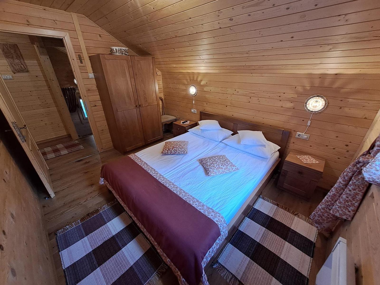 Villa Nagy Lak Sub Cetate Exterior foto